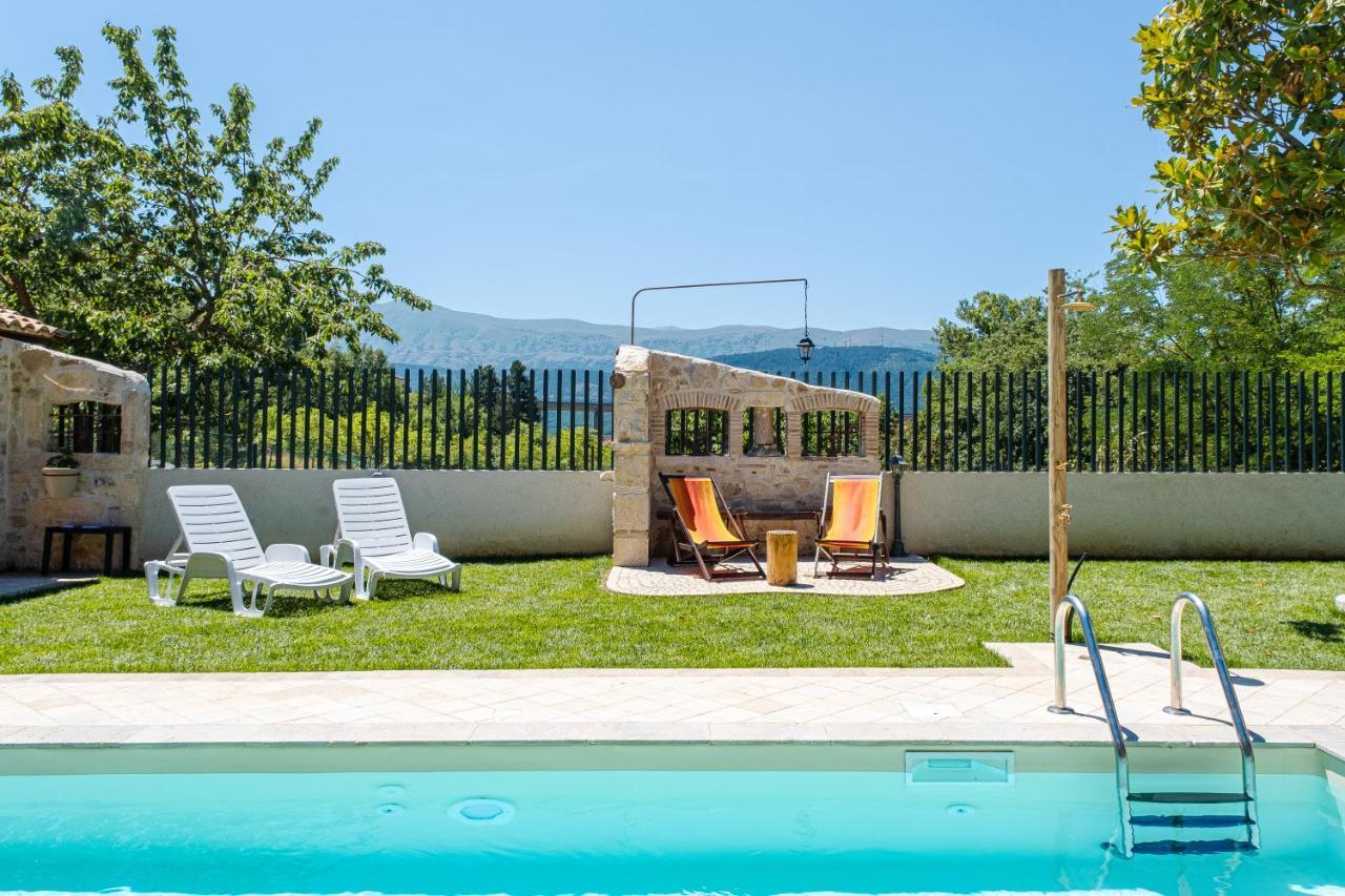 Aria Di Bosco Bed & Breakfast L'Aquila Exterior photo